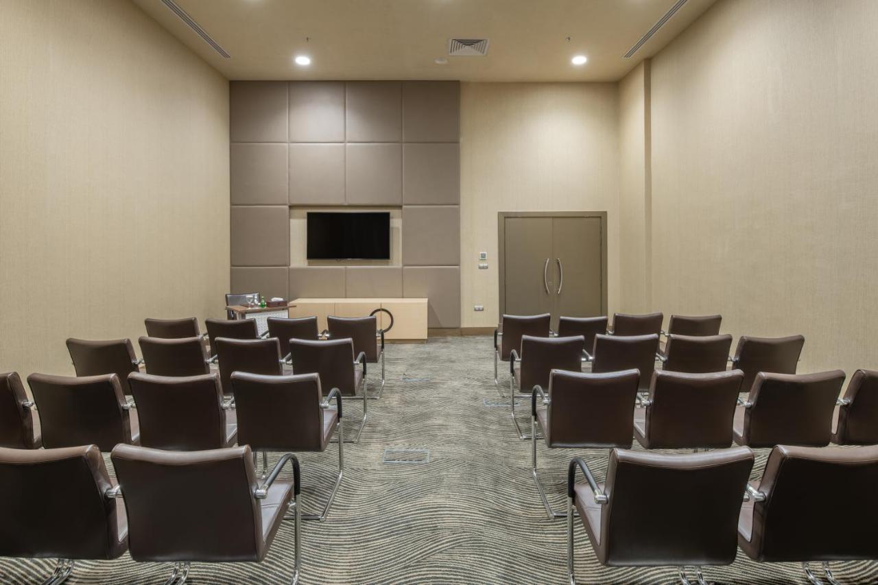 Millennium Makkah Al Naseem La Meca Exterior foto Meeting room