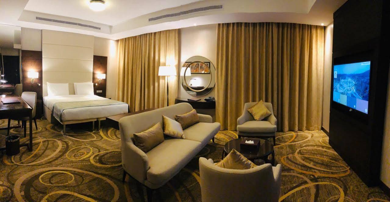 Millennium Makkah Al Naseem La Meca Exterior foto A room at the hotel