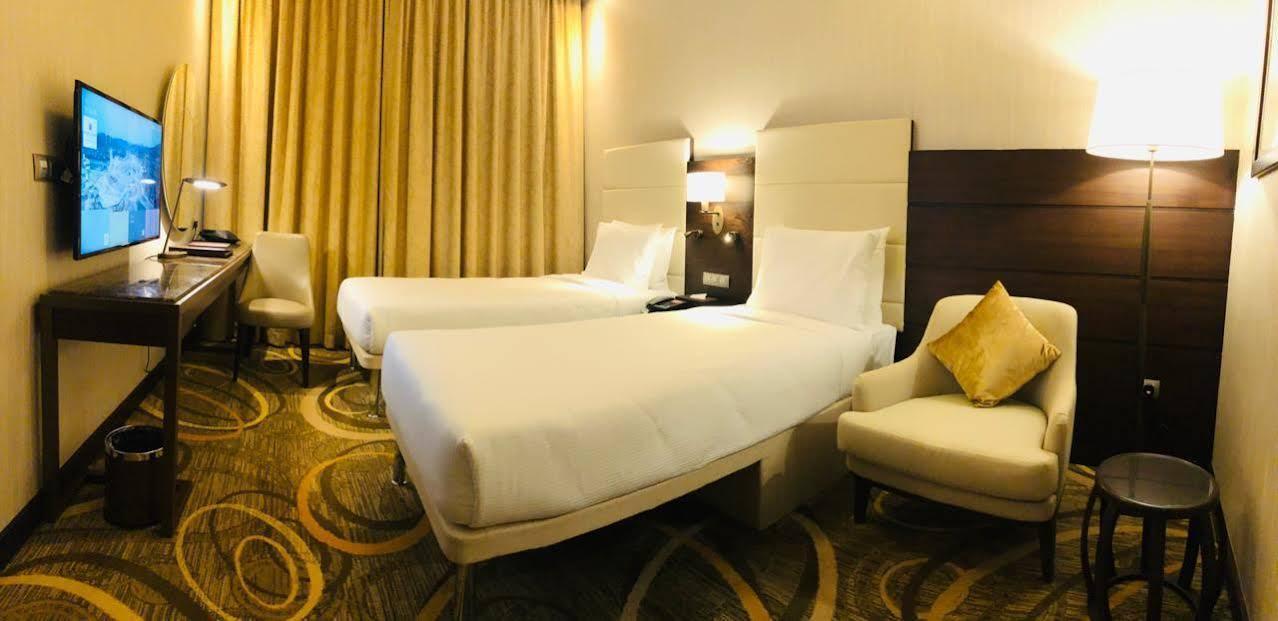 Millennium Makkah Al Naseem La Meca Exterior foto A room at the hotel